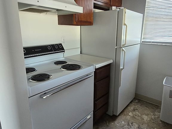 3rd image of 1917 Maravilla Ave #20