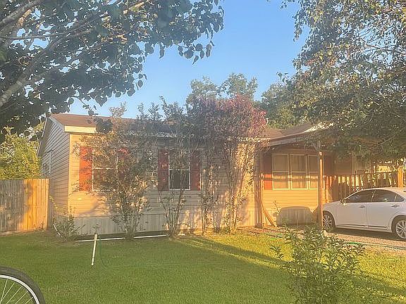2nd image of 17969 Camelia Dr
