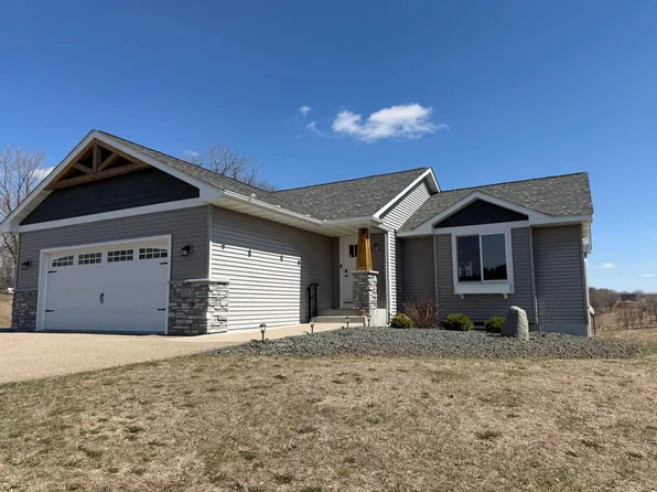 1065 70th Ave, Roberts, WI 54023