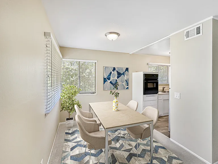 317 Poe St — Photo 5