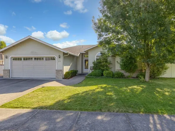 271 Vincent Ct, Central Point, OR 97502