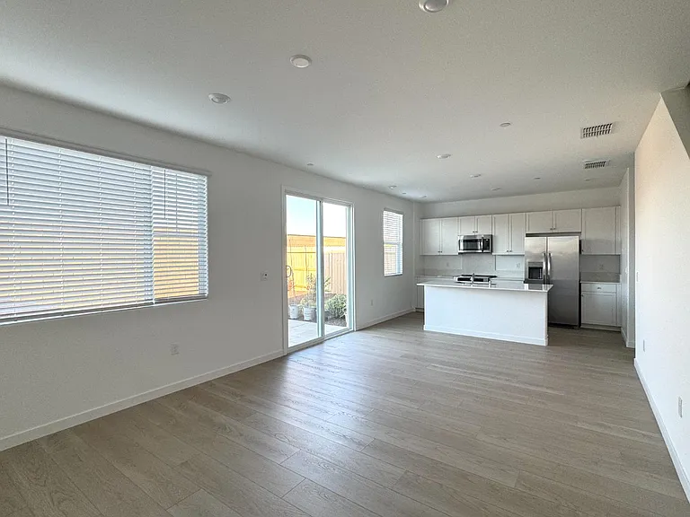 8524 Anker Way — Photo 7
