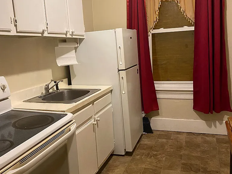 339 Main St #2 — Photo 6