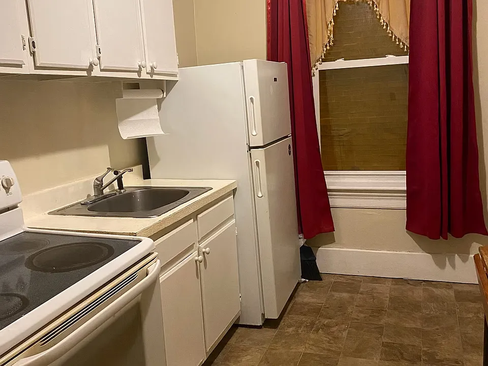 339 Main St #2