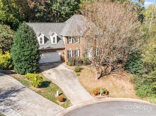 2507 Bathgate Ln, Matthews, NC 28105