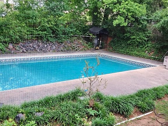 5th image of 3031 Sterling Rd
