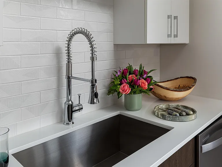Parkway Apartments — Photo 46