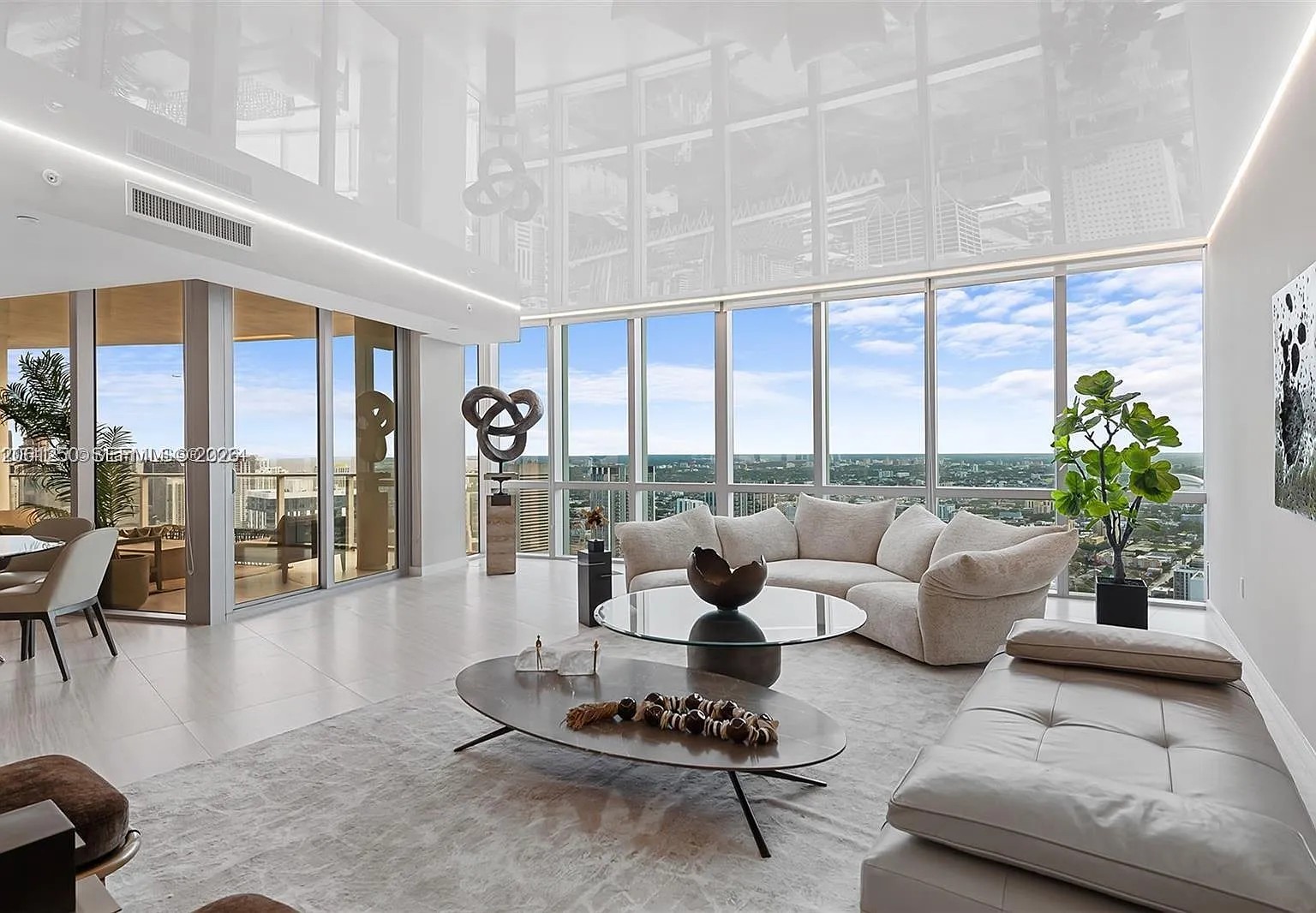 Paramount Miami Worldcent — Photo 3