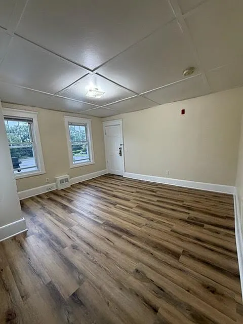 Studio, 350 sqft, $1,100 — Photo 2