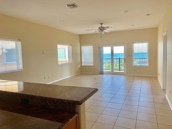 4th image of 301 E Houston St #2305