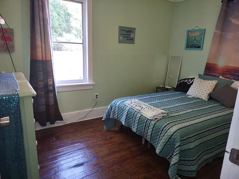 2118 Mosley St — Photo 15