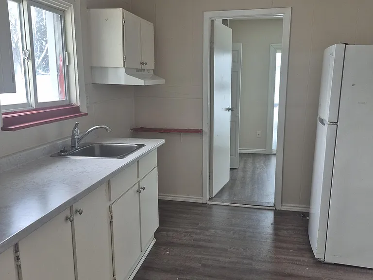 227 Turner Ave — Photo 4