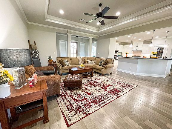 5th image of 12030 Woodhollow Dr