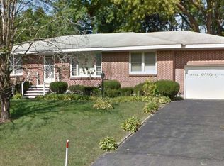 124 Everett Rd, Albany, NY 12205