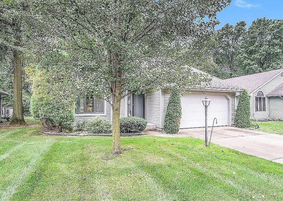 1945 Creekwood Dr, South Bend, IN 46635 Zillow