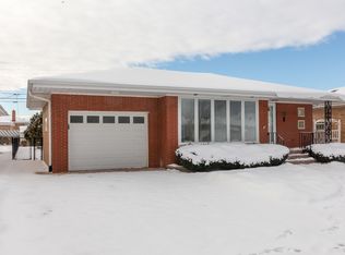 8540 N Ozark Ave, Niles, IL 60714