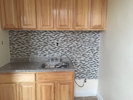 Rented by Premier Metro Realty Corp | media 27