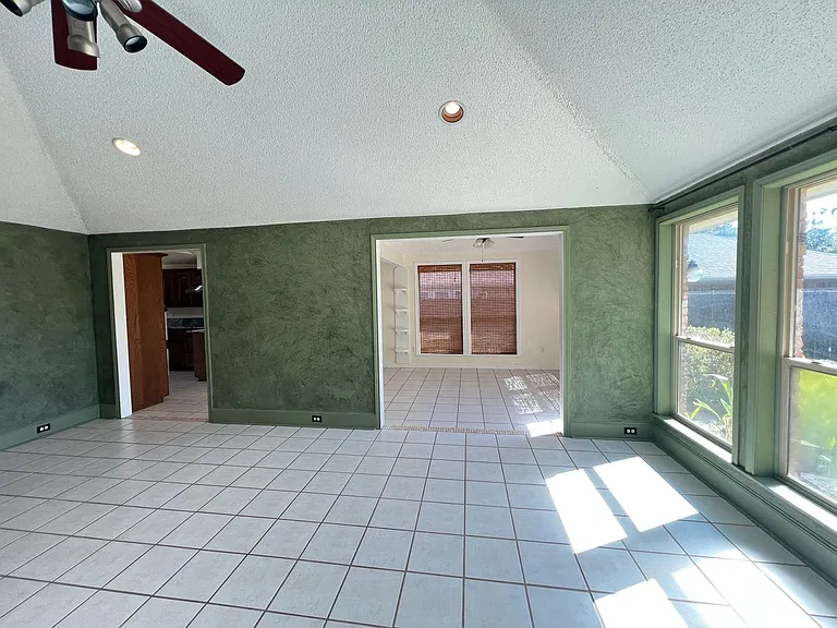 2312 Blue Cypress Dr — Photo 3