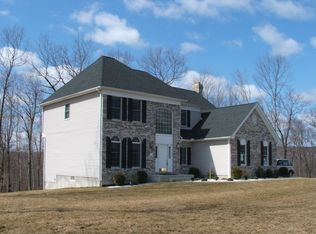 11 Island View Ter, East Hampton, CT 06424