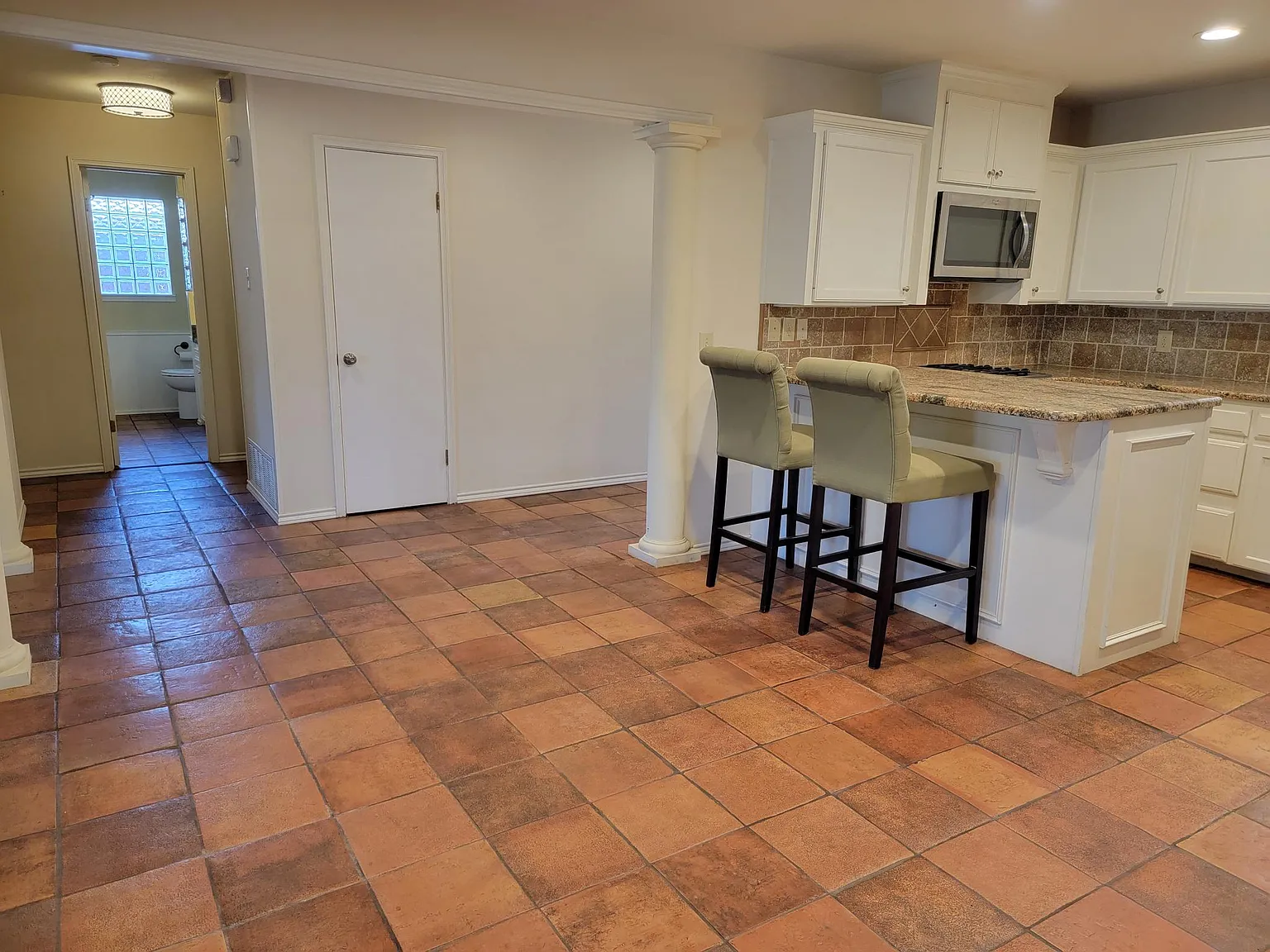 3 bed, 1705 sqft, $1,750 — Photo 4