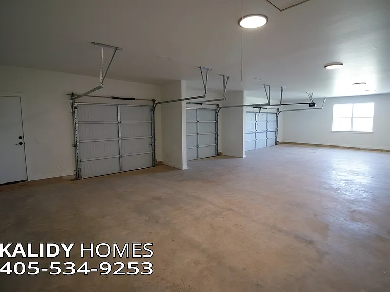 2141 Kalidy Dr — Photo 30