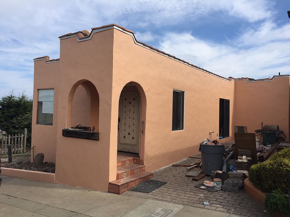 2nd image of 105 Forest Ave
