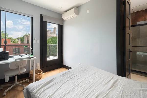 Rented by Oxford Property Group | media 30