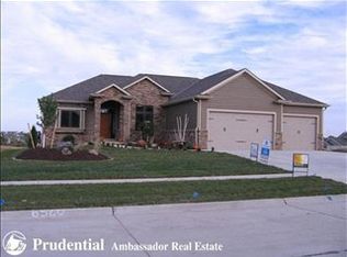 6520 Granite Ridge Ct, Lincoln, NE 68526