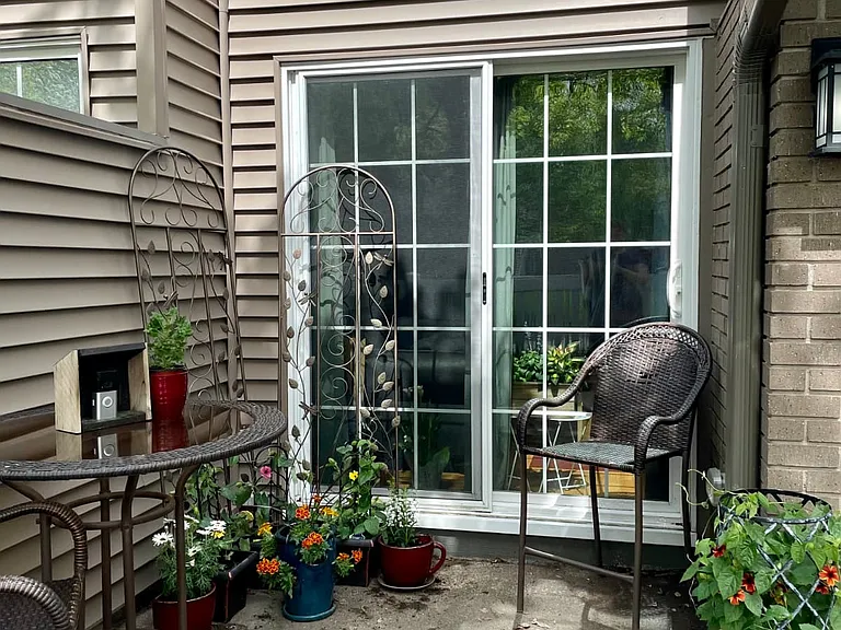 10045 Russell Ave N #10 — Photo 1
