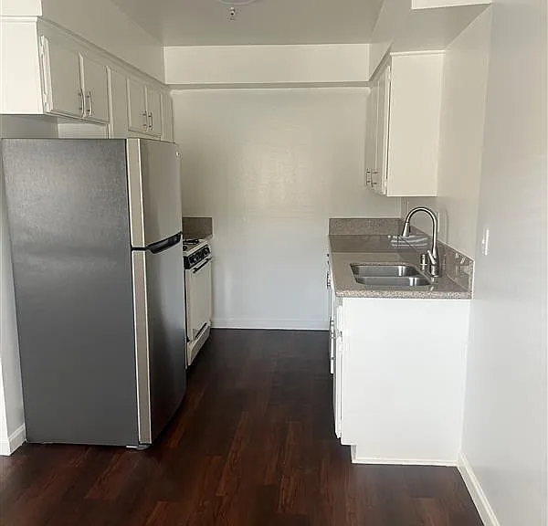 13640 Chadron Ave #23 — Photo 11