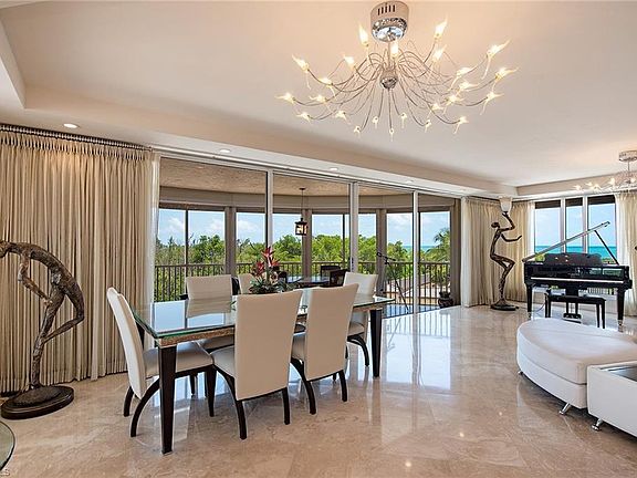 3rd image of 8111 Bay Colony Dr APT 201