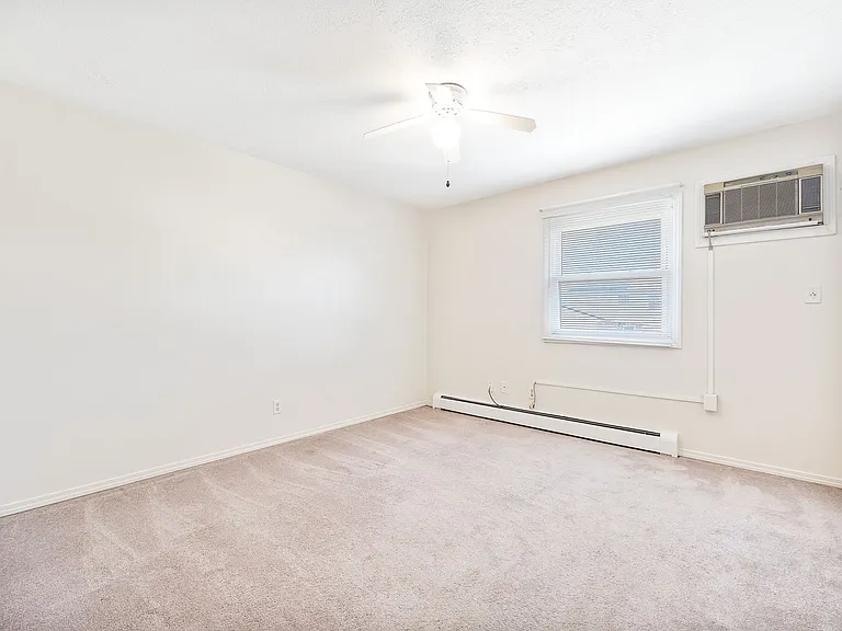 4 Larry Court — Photo 7