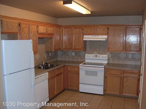 4th image of 4805 Heather Ln APT A