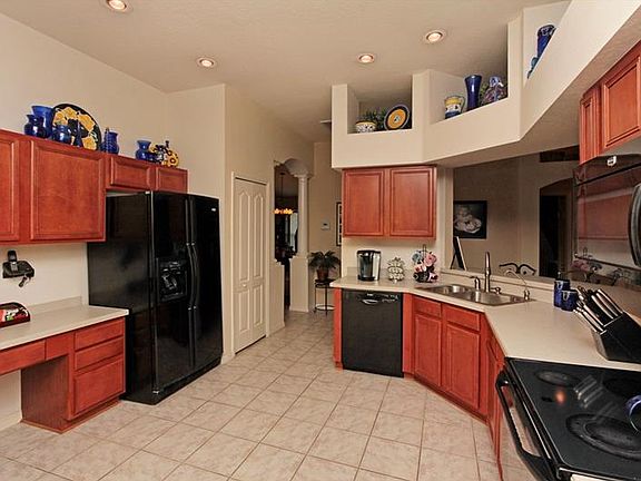 5th image of 14634 Corkwood Dr