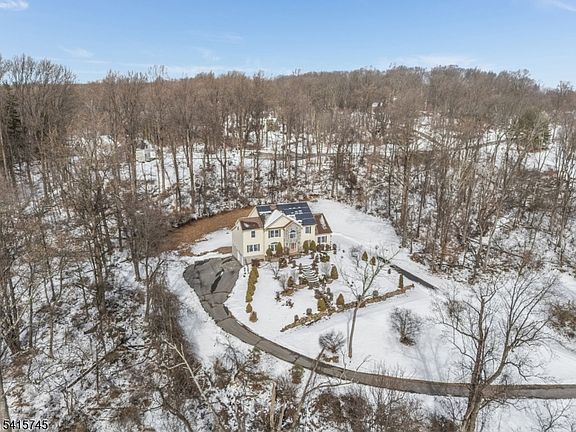 3rd image of 3 Elk Ridge Rd