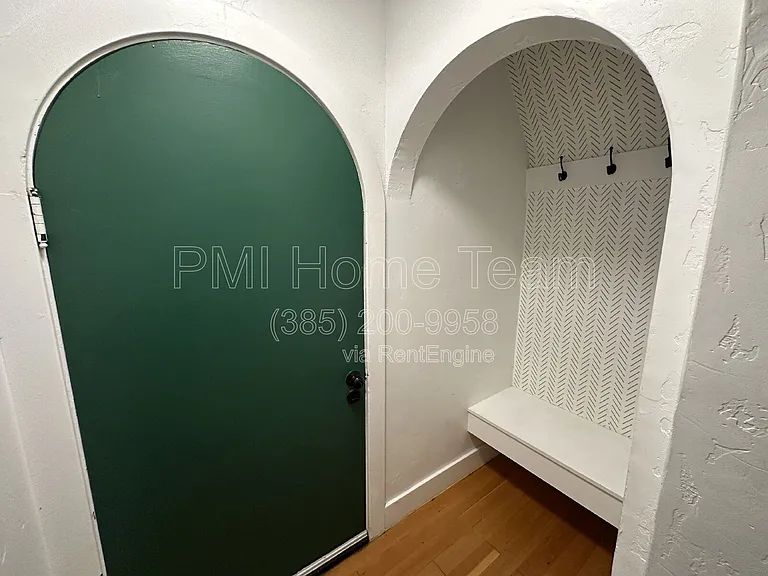 146 E 200 N — Photo 2
