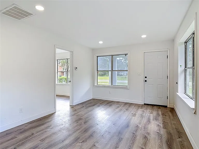 234 N Adams St — Photo 4
