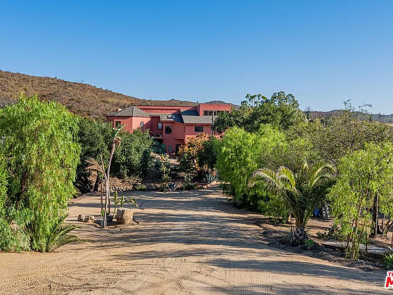 34136 Mulholland Hwy — Photo 65