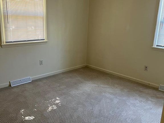 5th image of 788 Fairway Dr