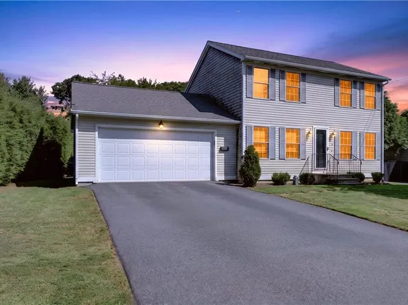 112 Greenwich Ave, Warwick, RI 02886