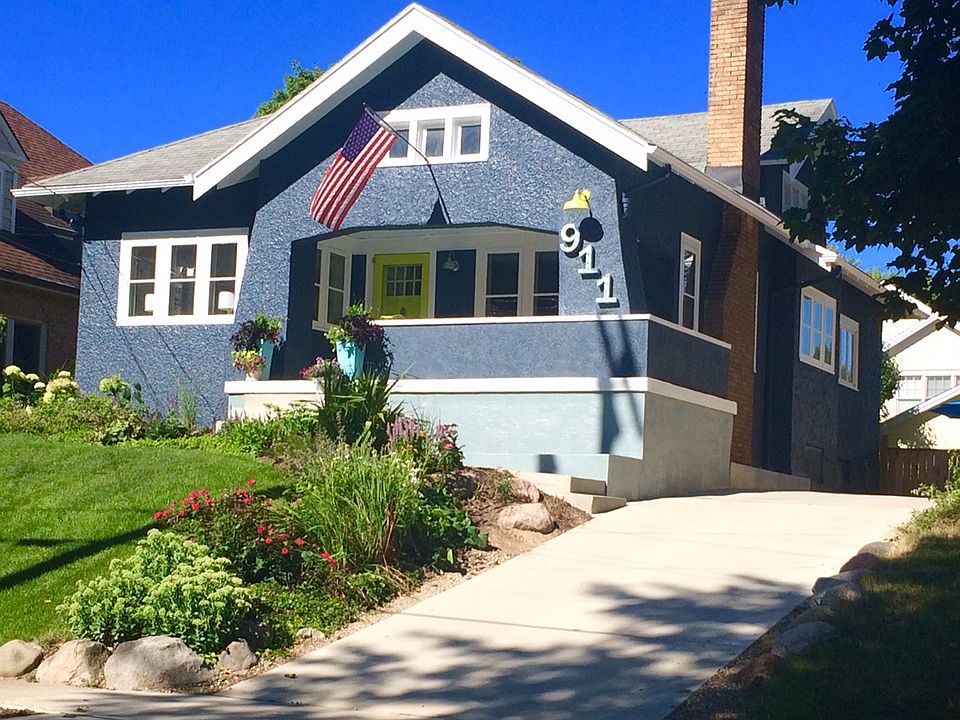 1st image of 911 Ogden Ave SE