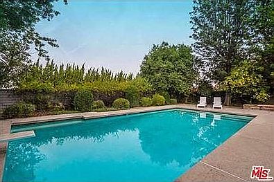 3rd image of 20122 Winnetka Ct
