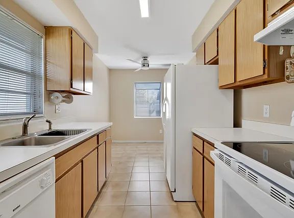 5th image of 10004 Brightfield Ct