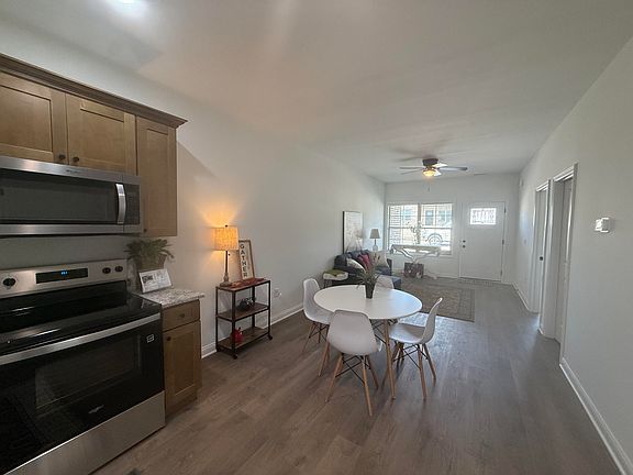 4th image of 838 Ridgewood Dr Unit 5