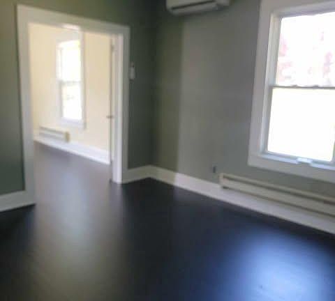 5th image of 8 Front St