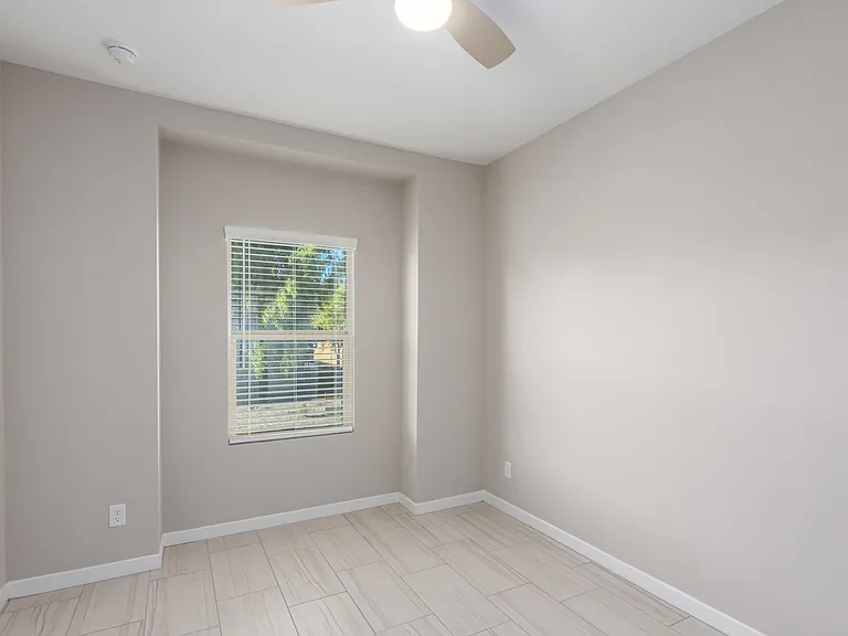 2134 W Harmont Dr — Photo 49