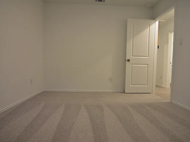 409 Keefer Ln — Photo 37