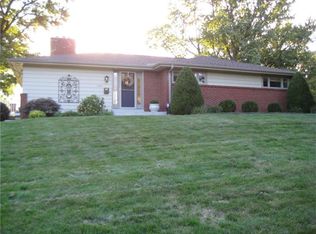 148 Meadowbrook Dr, Bethel Park, PA 15102