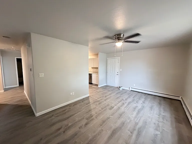 3246 Downey Ct #4 — Photo 2