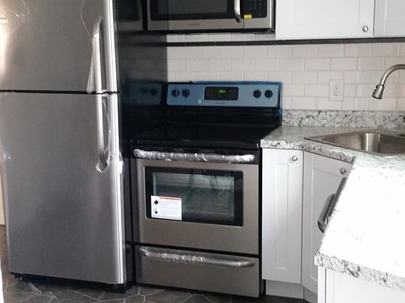2nd image of 11043 Florence Ave